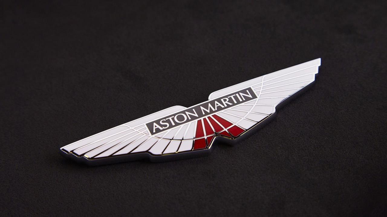 aston-martin-v8-vantage-gte-with-bespoke-wings-3.jpg