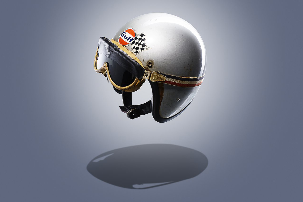 Bruce Helmet - 1800px.jpeg
