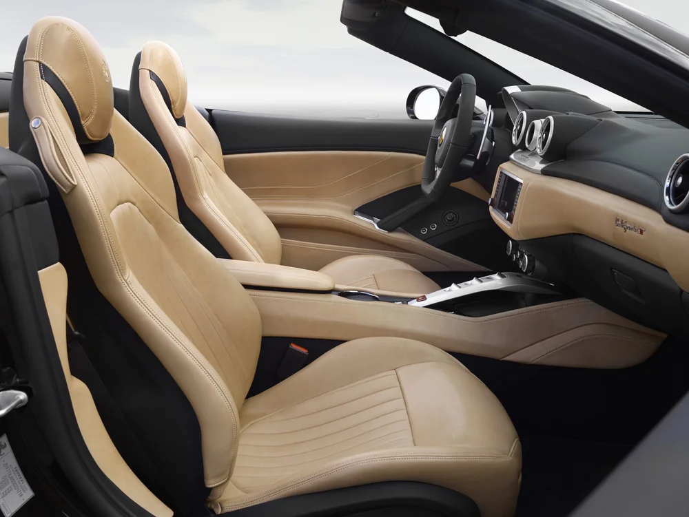 160586-car-salone-parigi.jpg