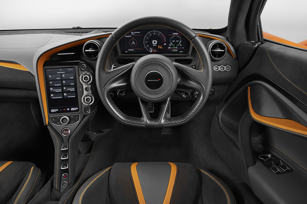 McLaren 720S-28-Interior.jpg