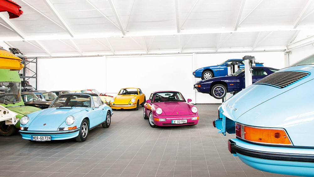 2195223_911_targa_2_4_s_in_gulf_blue_2016_porsche_ag.jpg