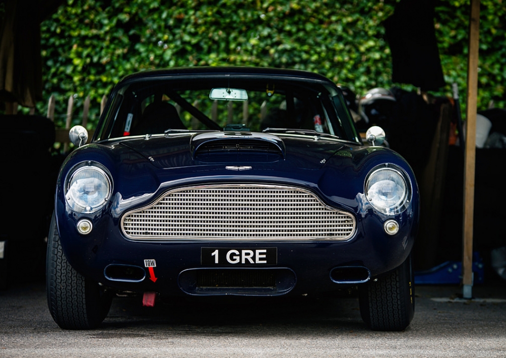 Wolfgang-Friedrichs-and-Simon-Hadfield-1960-Aston-Martin-DB4GT-at-the-2016-Goodwood-Revival--30765834313.jpg