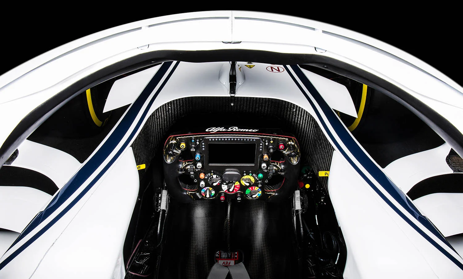 Alfa-RomeoClose_Up_Cockpit_Top.jpg