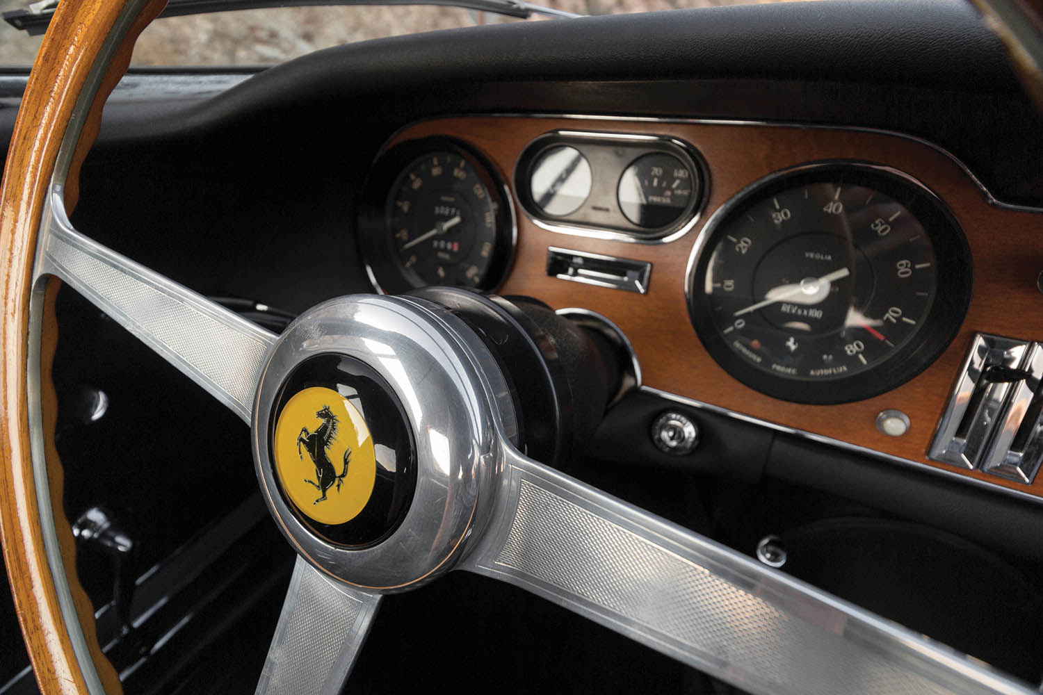 1966-Ferrari-275-GTB-by-Scaglietti_19.jpg