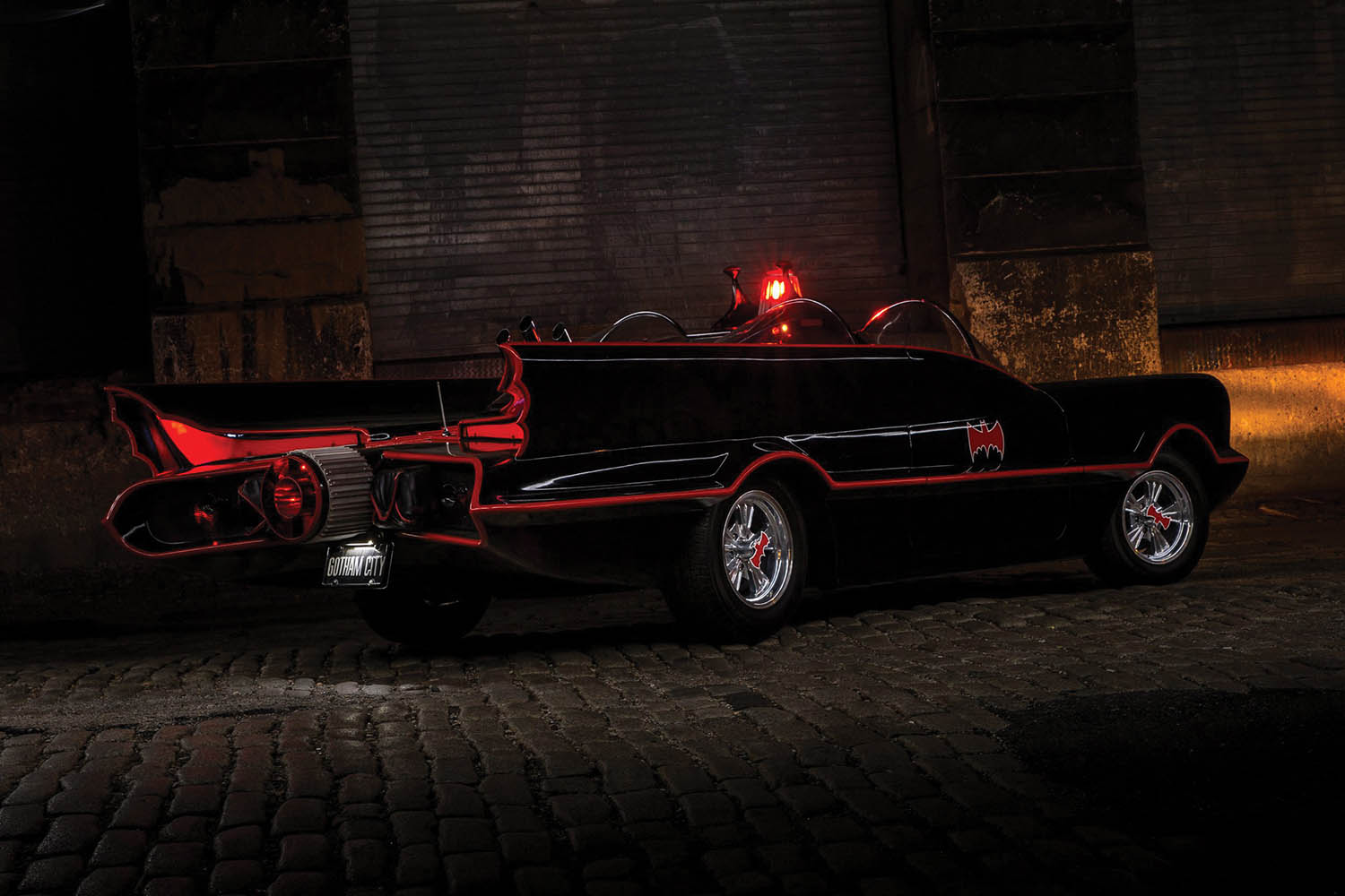 1966-Batmobile-Recreation---5-_1.jpg