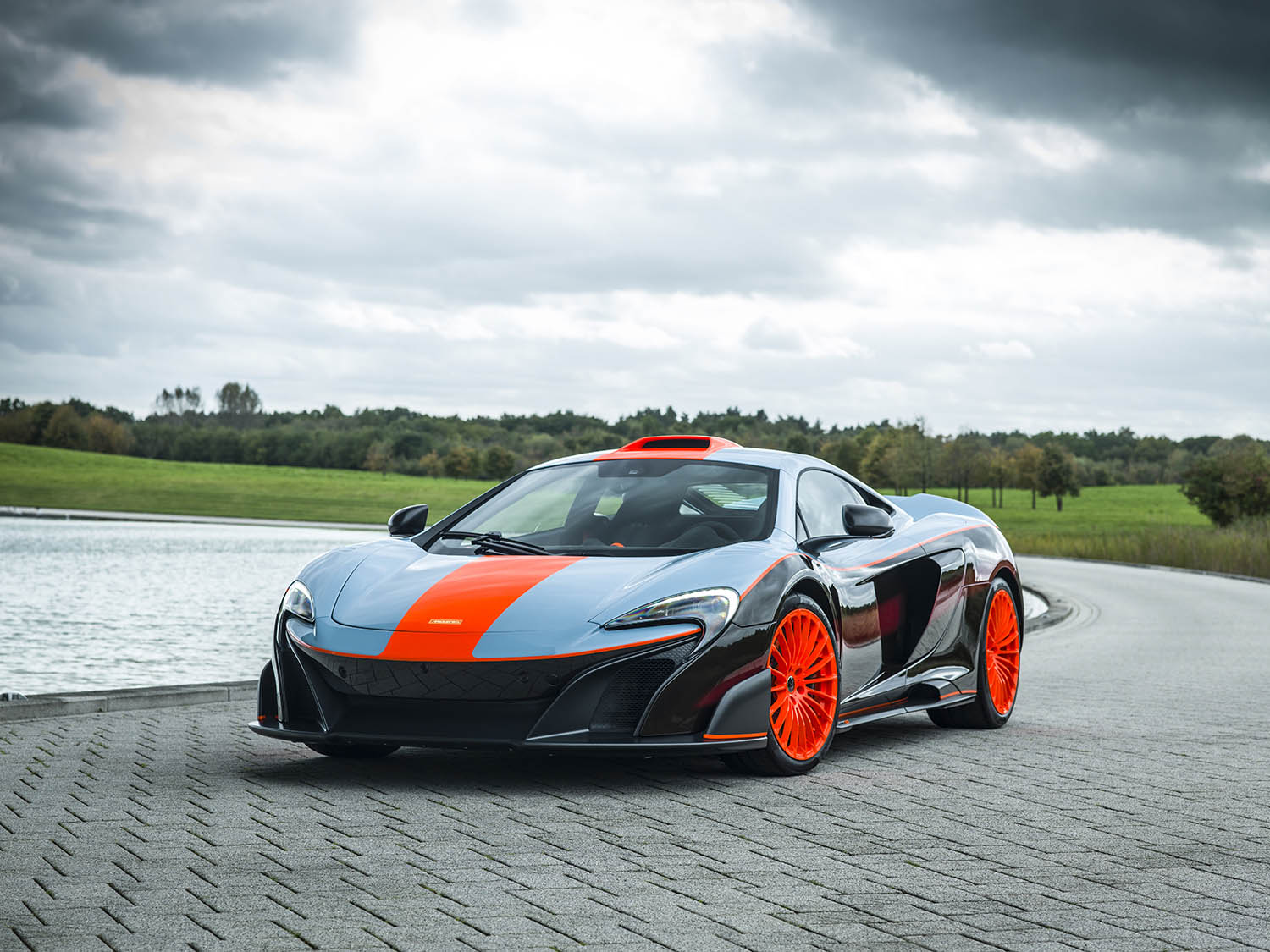 MSO Gulf Racing theme McLaren 675LT_01_exterior resized_GF Williams.jpg