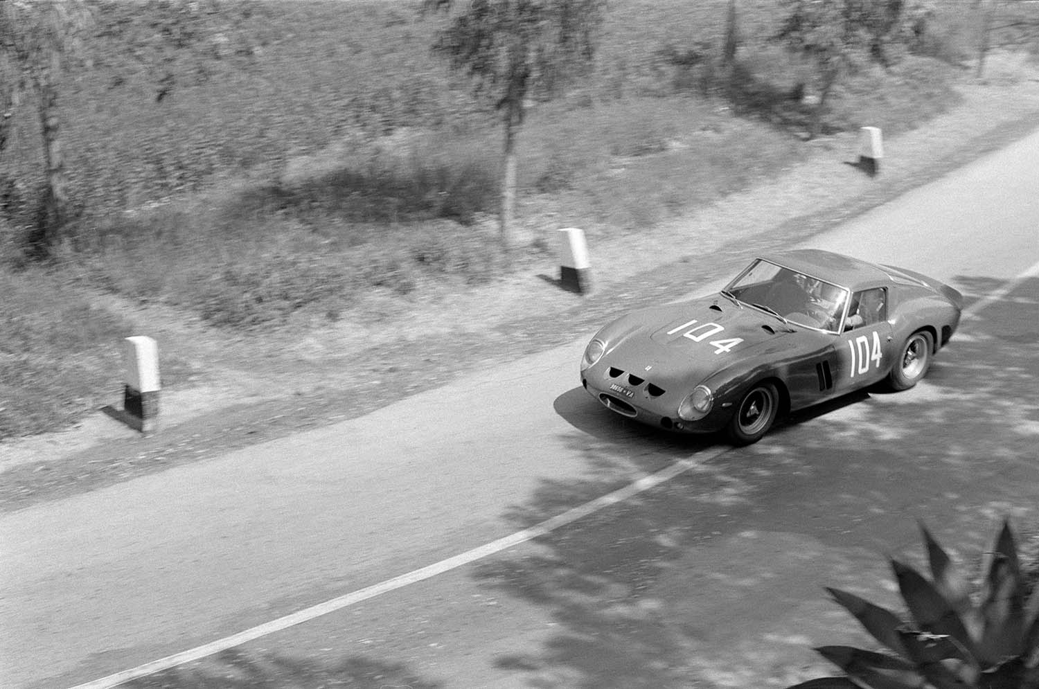 1962-Ferrari-250-GTO-by-Scaglietti_43.jpg