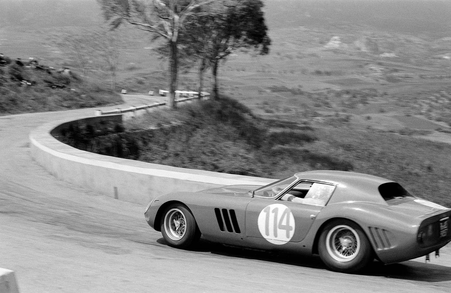 1962-Ferrari-250-GTO-by-Scaglietti_44.jpg