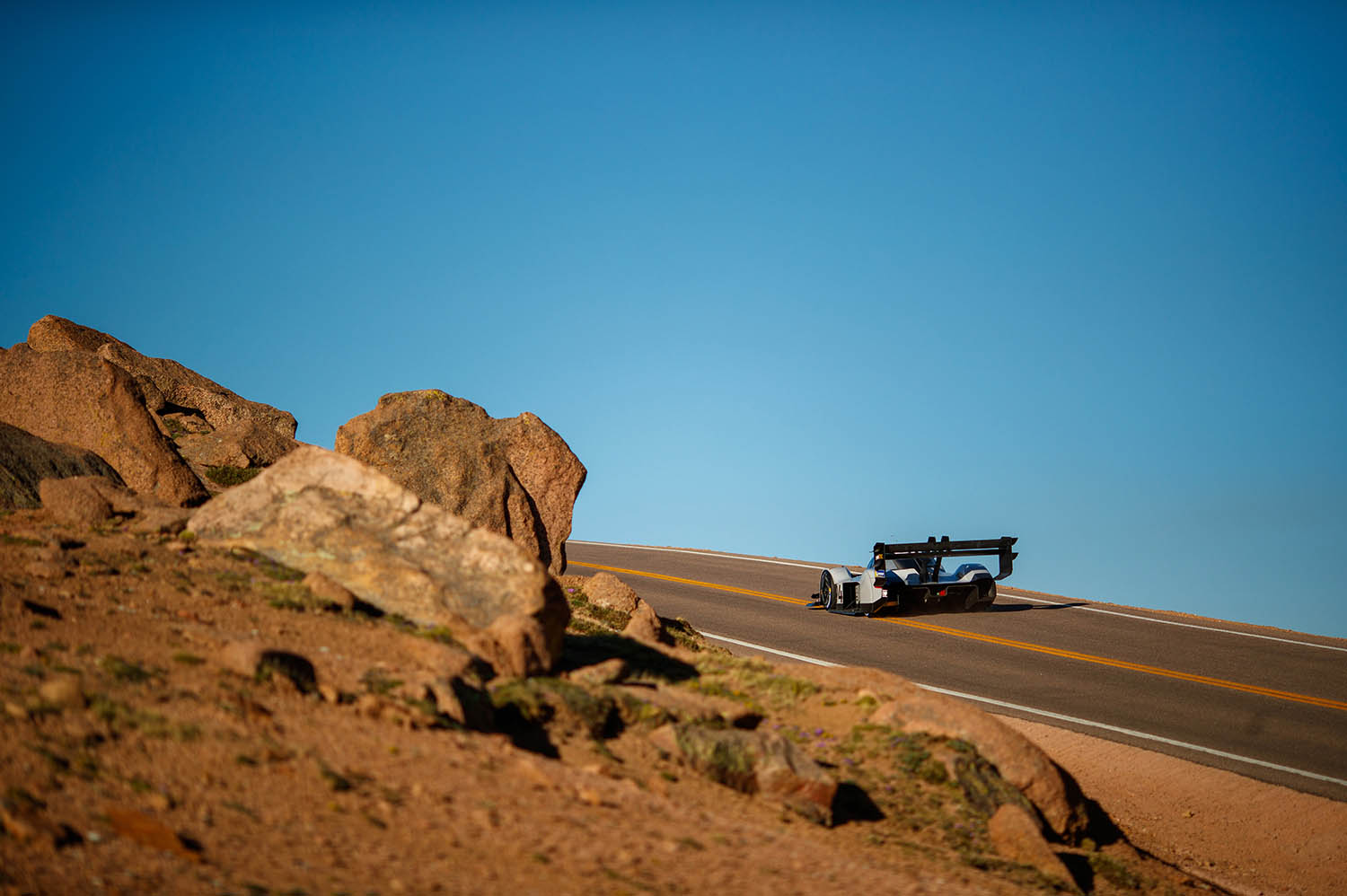 2018-06-01_vwms_newsletter_I.D._R_Pikes_Peak.jpg