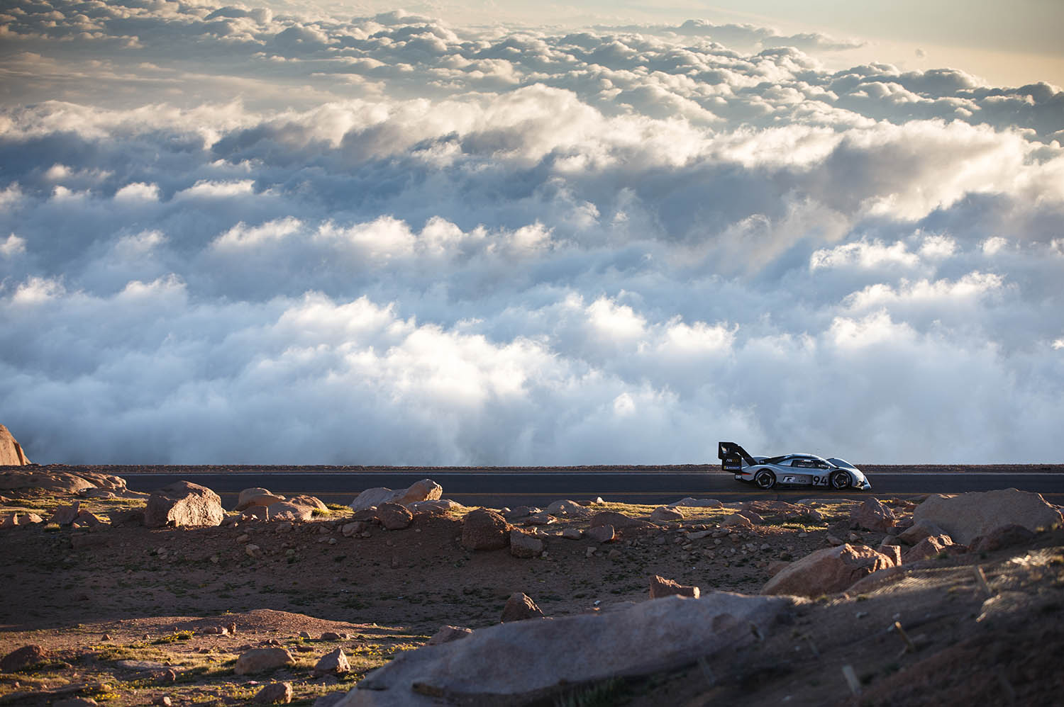 Romain_Dumas_F_Volkswagen_I.D._R_Pikes_Peak-Large-8481.jpg