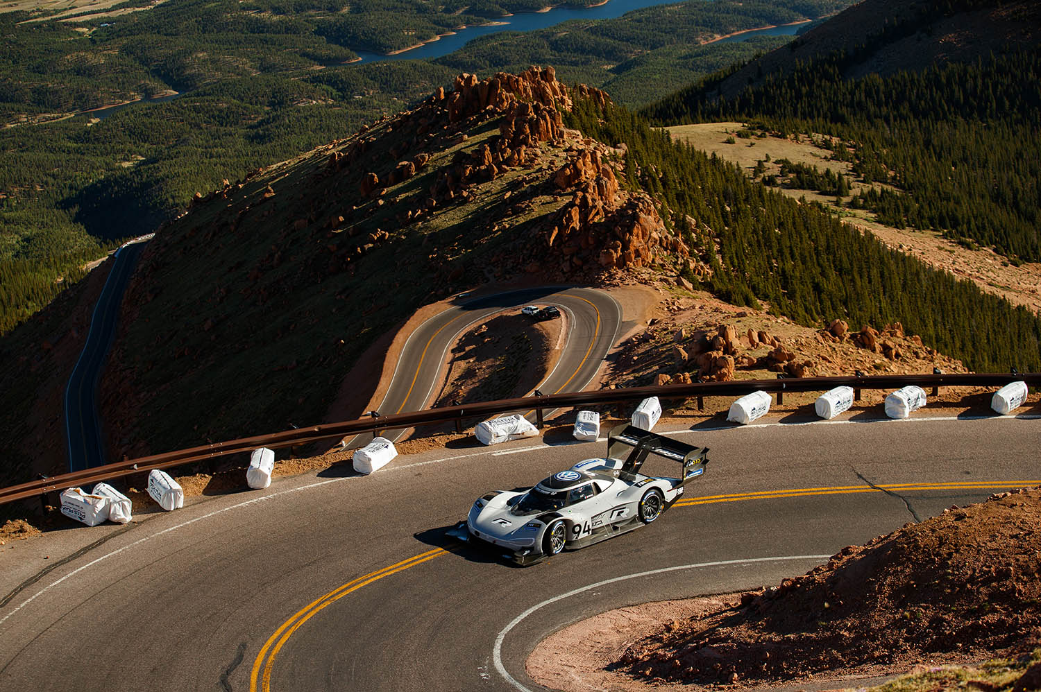 Romain_Dumas_F_Volkswagen_I.D._R_Pikes_Peak-Large-8488.jpg