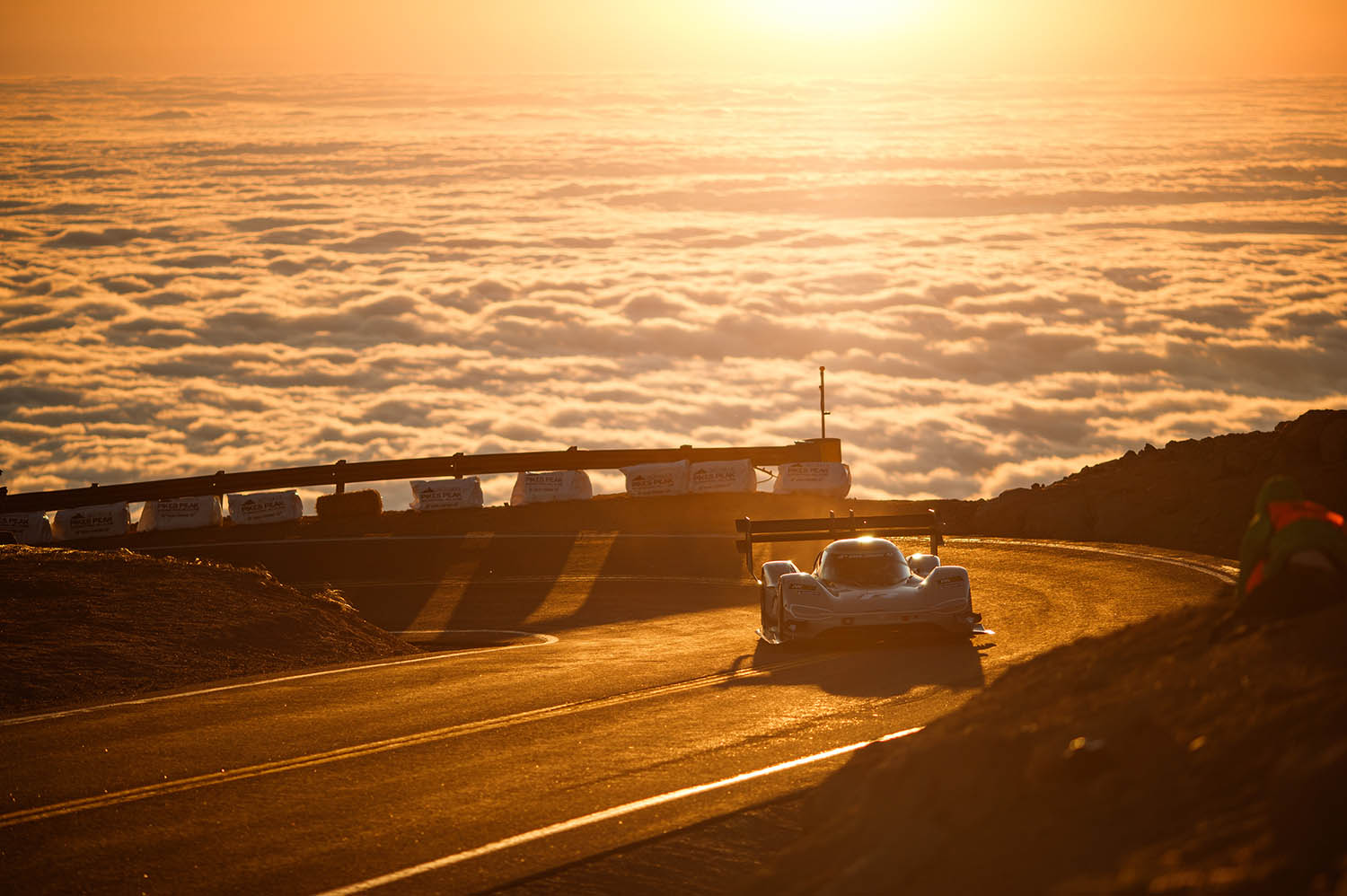 Romain_Dumas_F_Volkswagen_I.D._R_Pikes_Peak-Large-8492.jpg