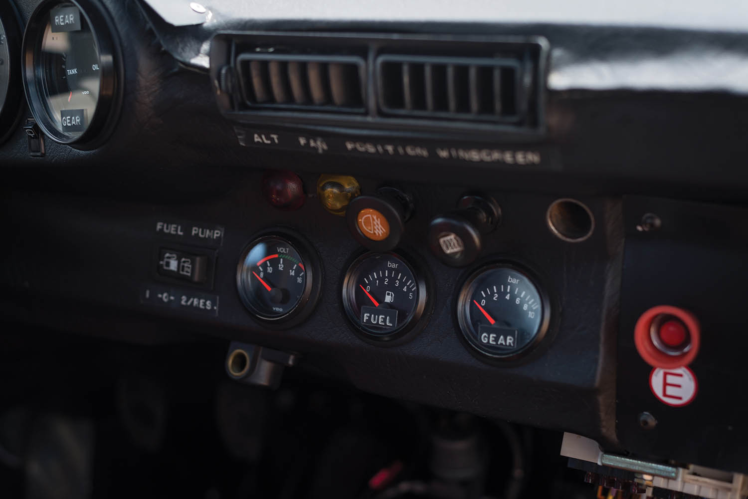 1985-Porsche-959-Paris-Dakar_14.jpg