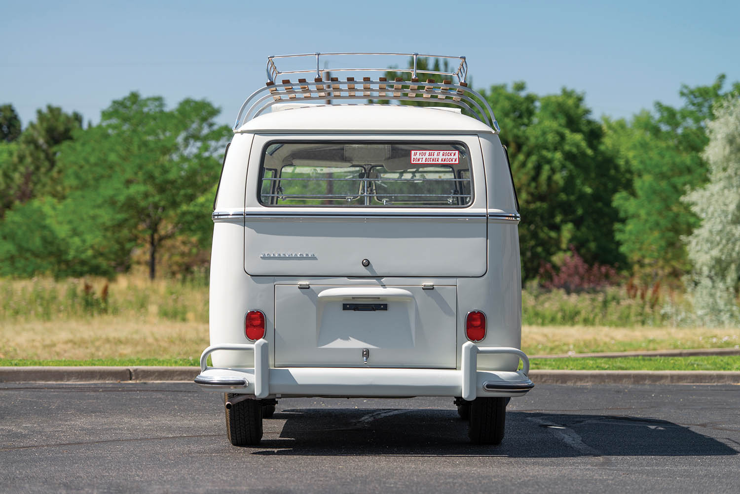 1966-Volkswagen-Deluxe--21-Window--Microbus_7.jpg