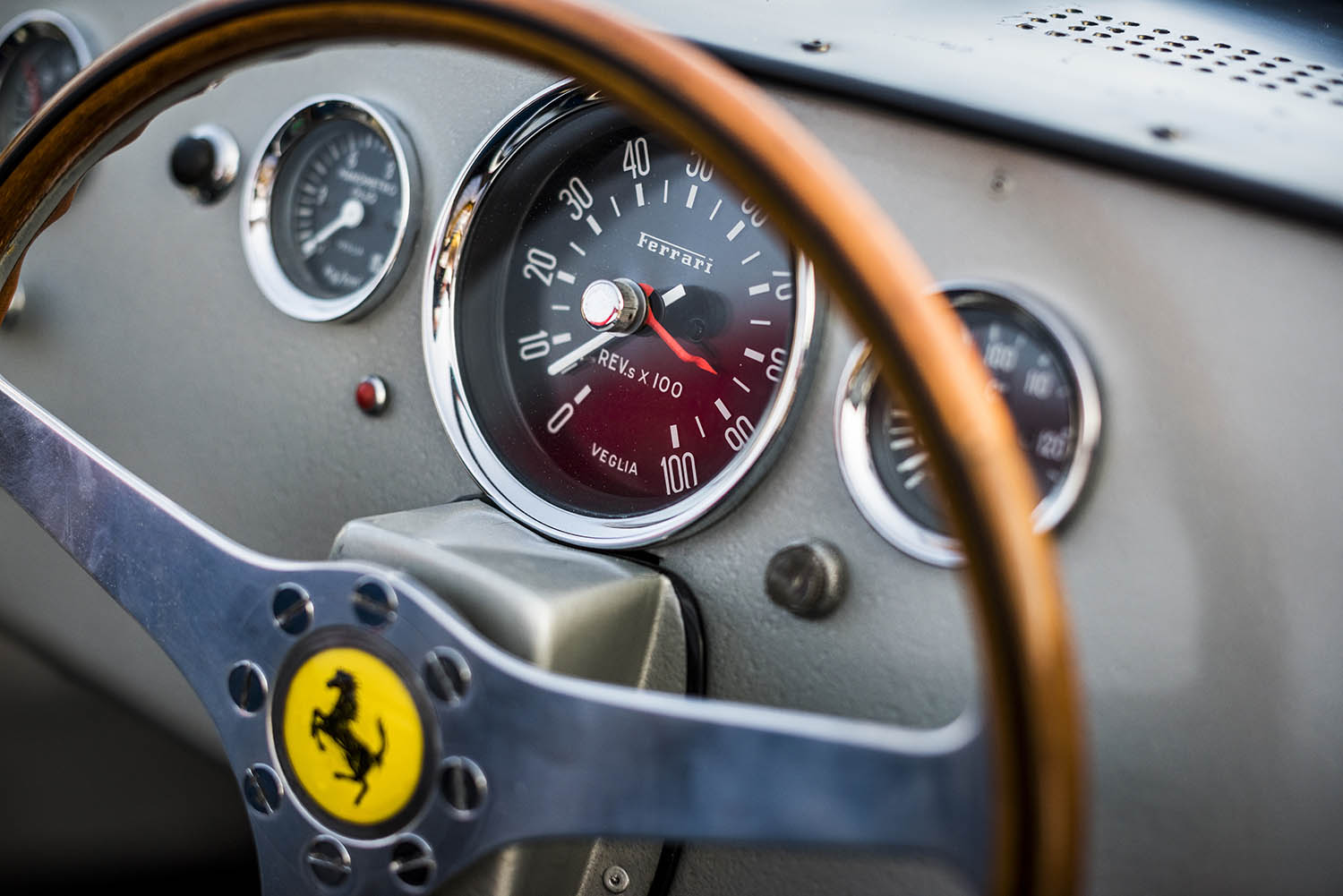 1963-Ferrari-275-P_40.jpg