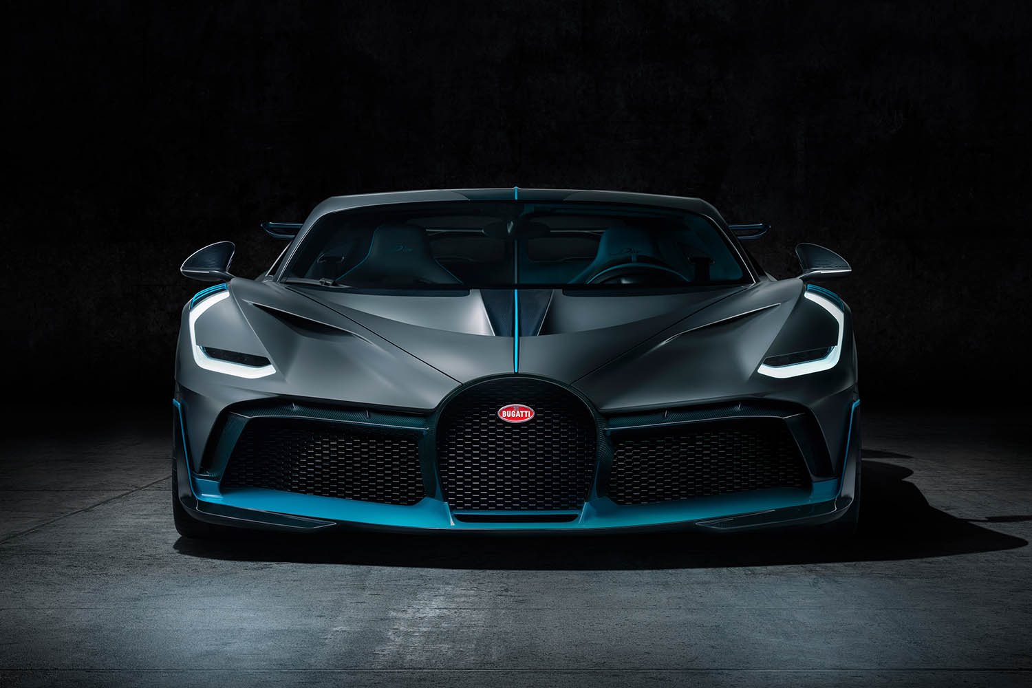 03_Bugatti-Divo_Front.jpg