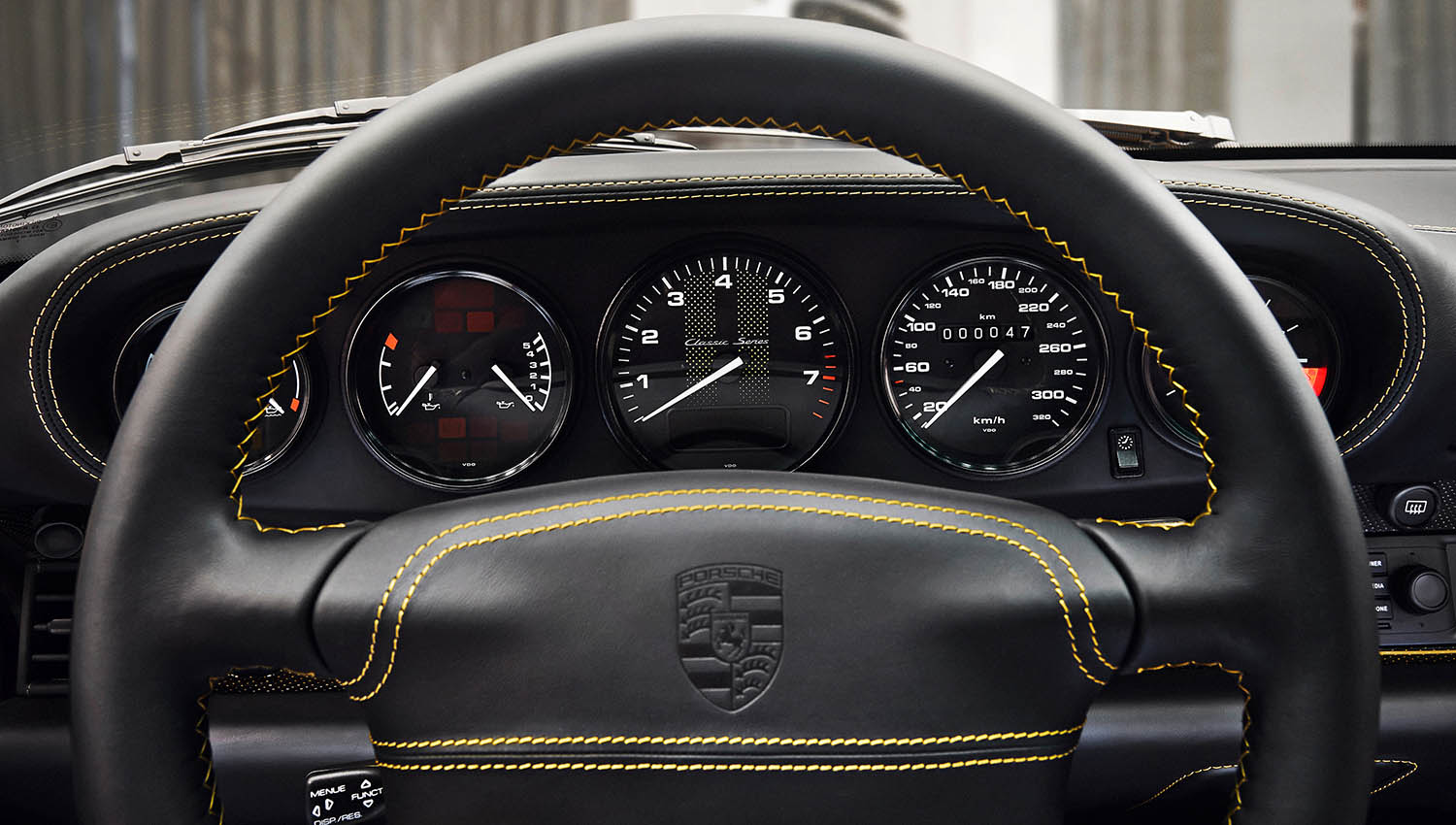 2018-Porsche-911-Turbo--Classic-Series-Project-Gold-_9.jpg