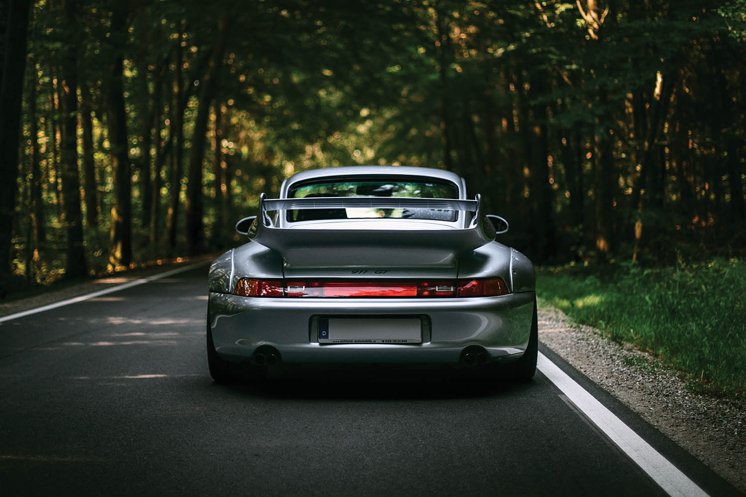 1996-Porsche-911-GT2_8.jpg