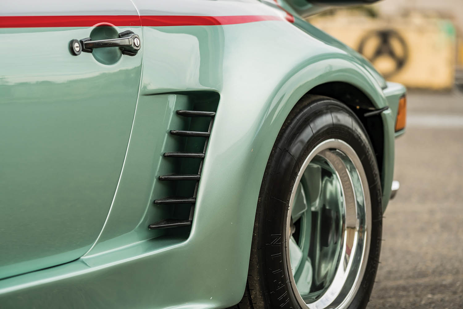 1976-Porsche-935-Gr--5-Turbo-by-Kremer_28.jpg