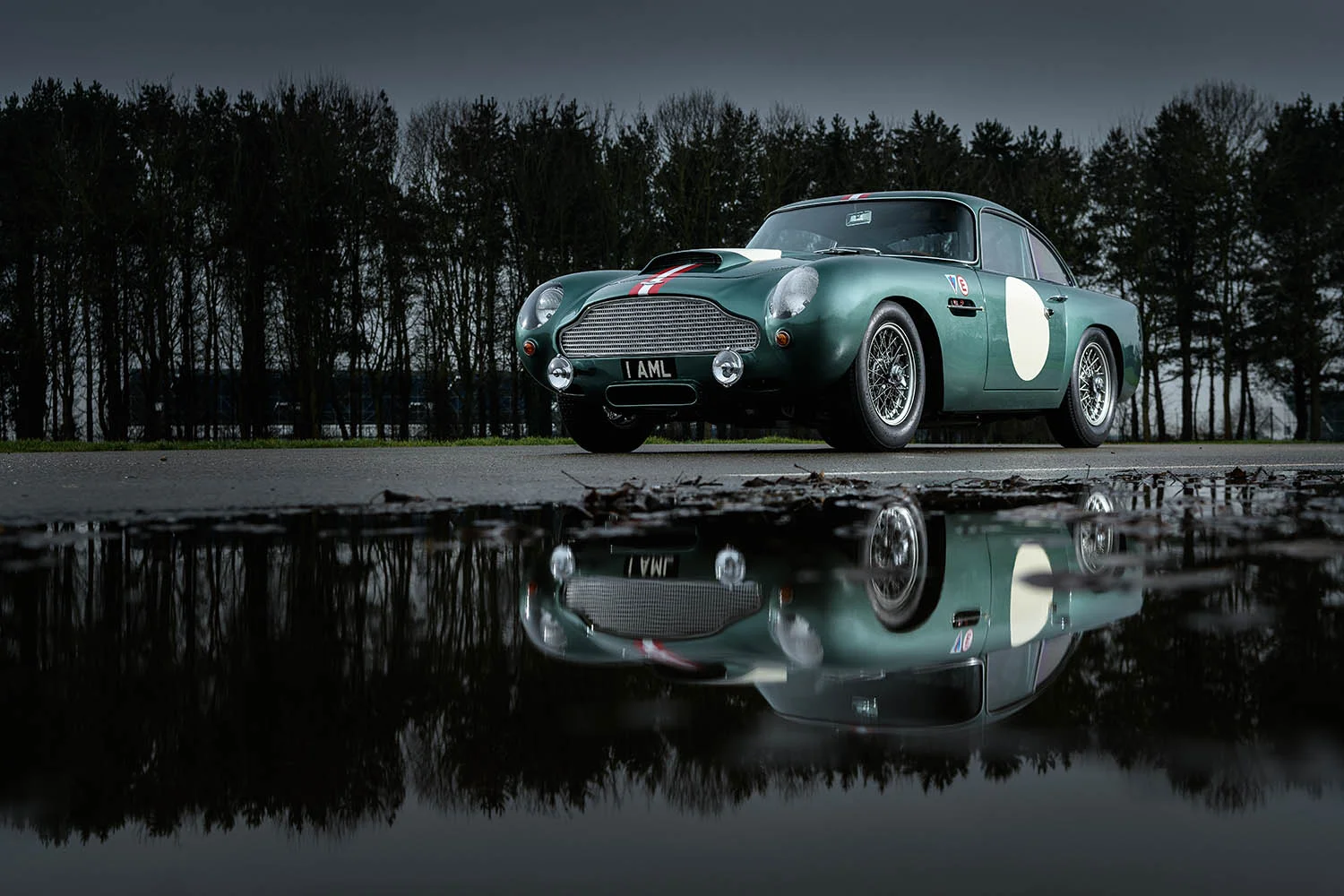 Aston_Martin_DB4_GT_Continuation_1_36379.jpg