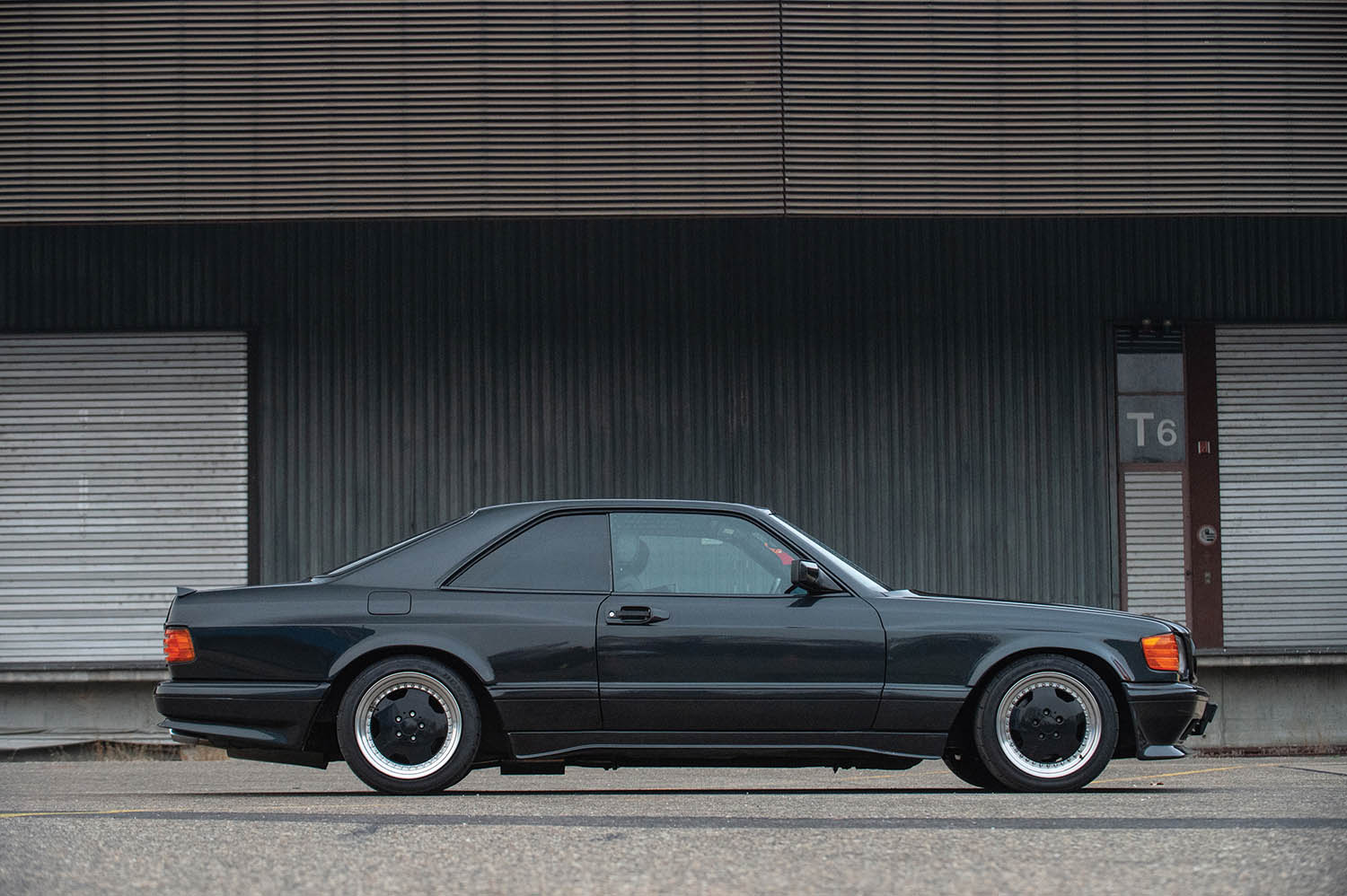 1990-Mercedes-Benz-560-SEC-AMG-6-0--Wide-Body-_4.jpg