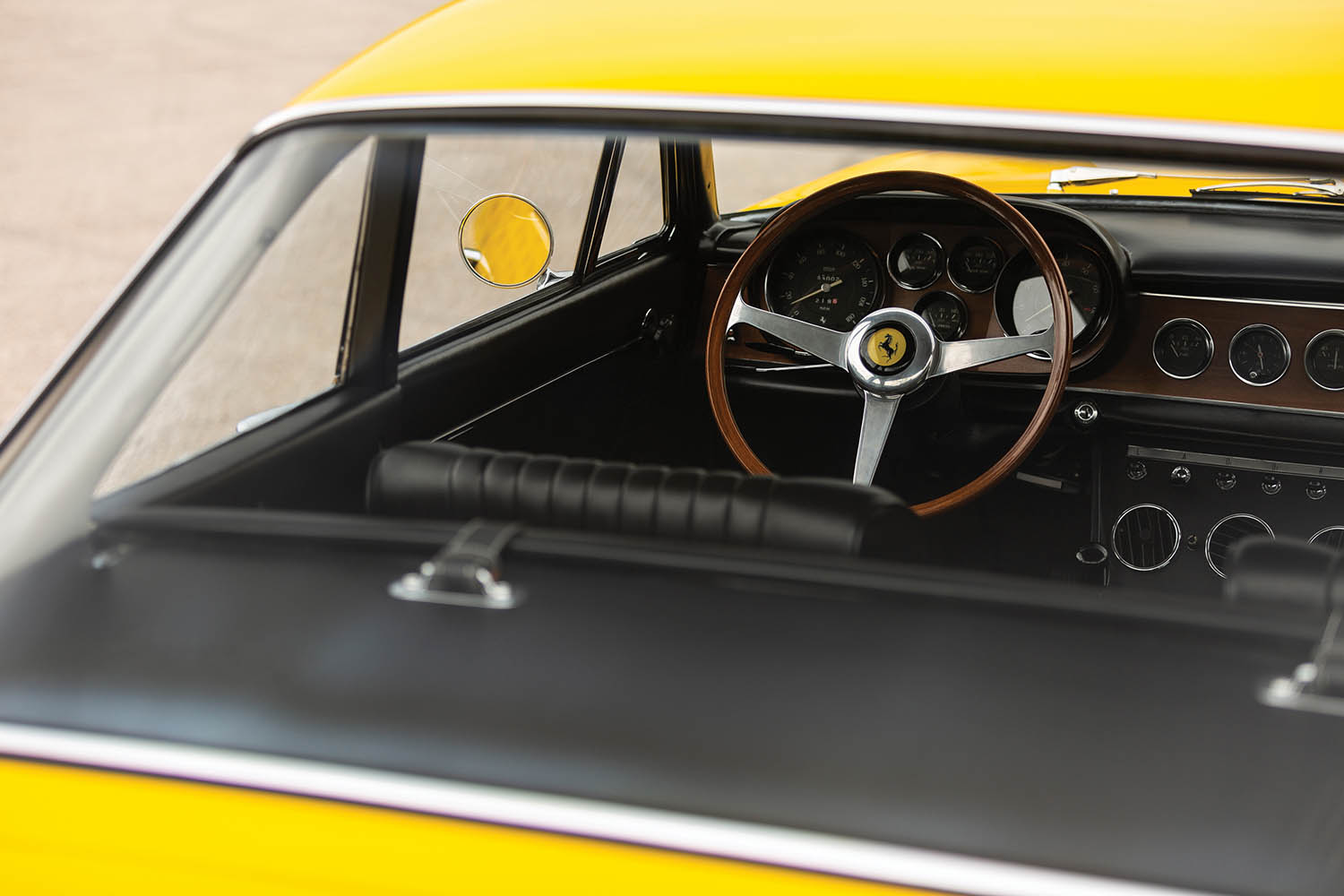 1968-Ferrari-330-GTC-by-Pininfarina_12.jpg