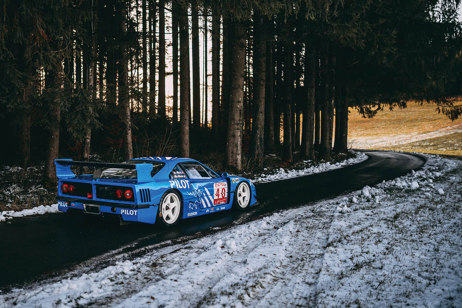 1987-Ferrari-F40-LM_2.jpg