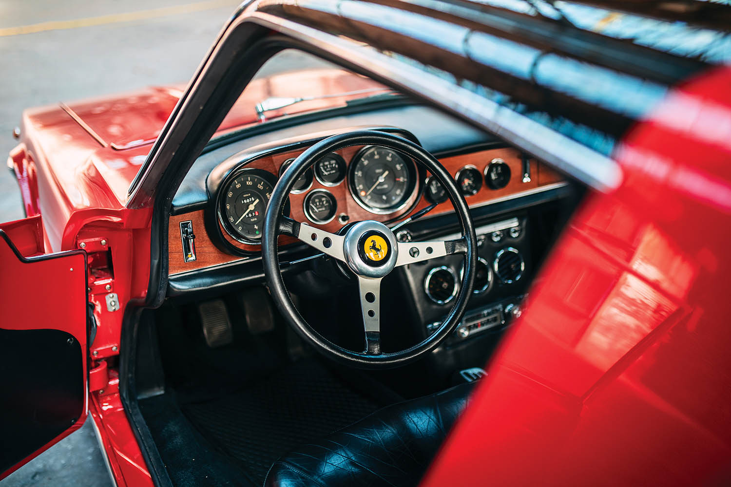 1967-Ferrari-330-GTC-Zagato_22.jpg