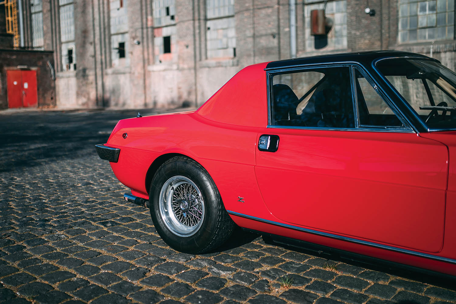 1967-Ferrari-330-GTC-Zagato_15.jpg