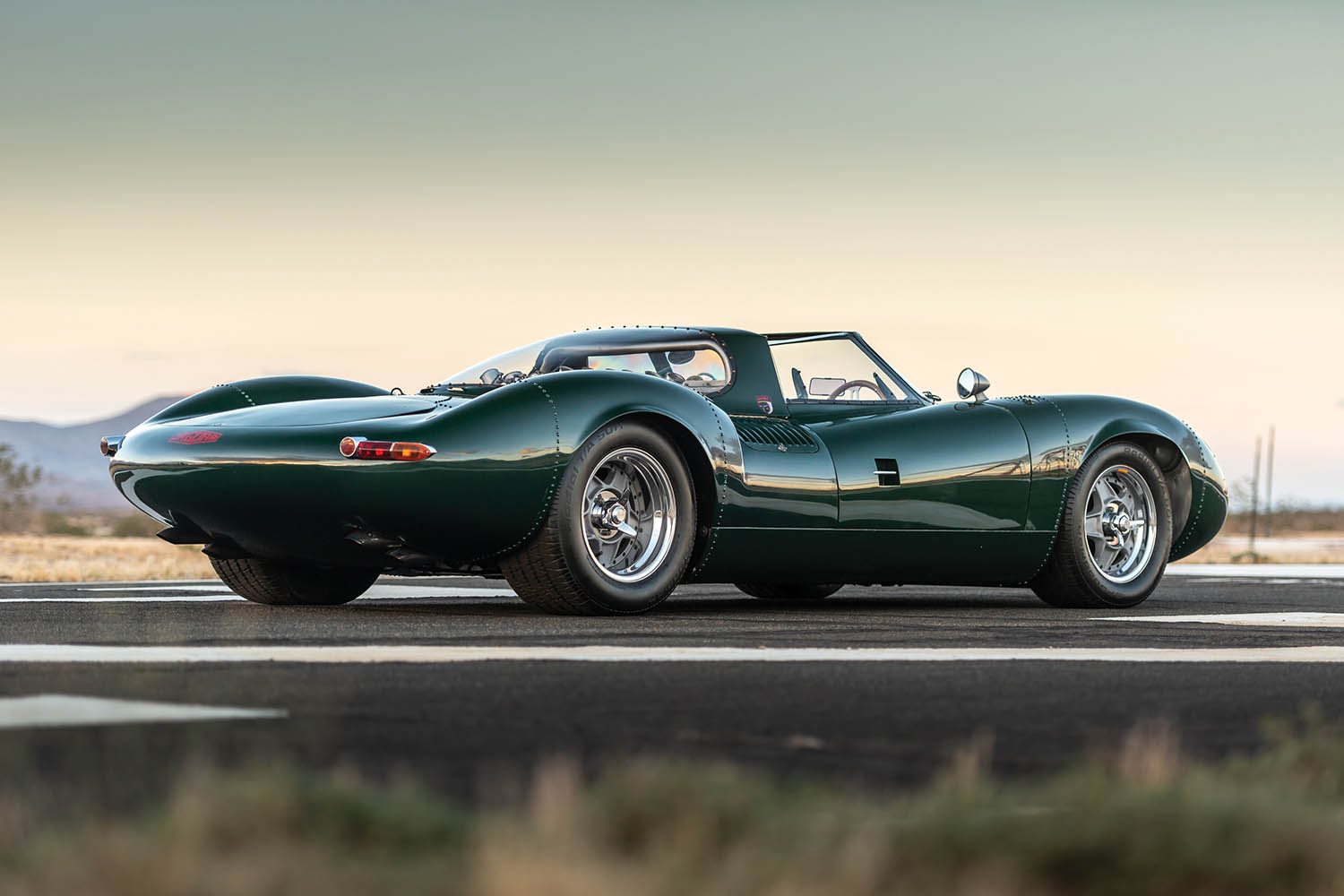 1966-Jaguar-XJ13-Recreation-by-Tempero_1.jpg