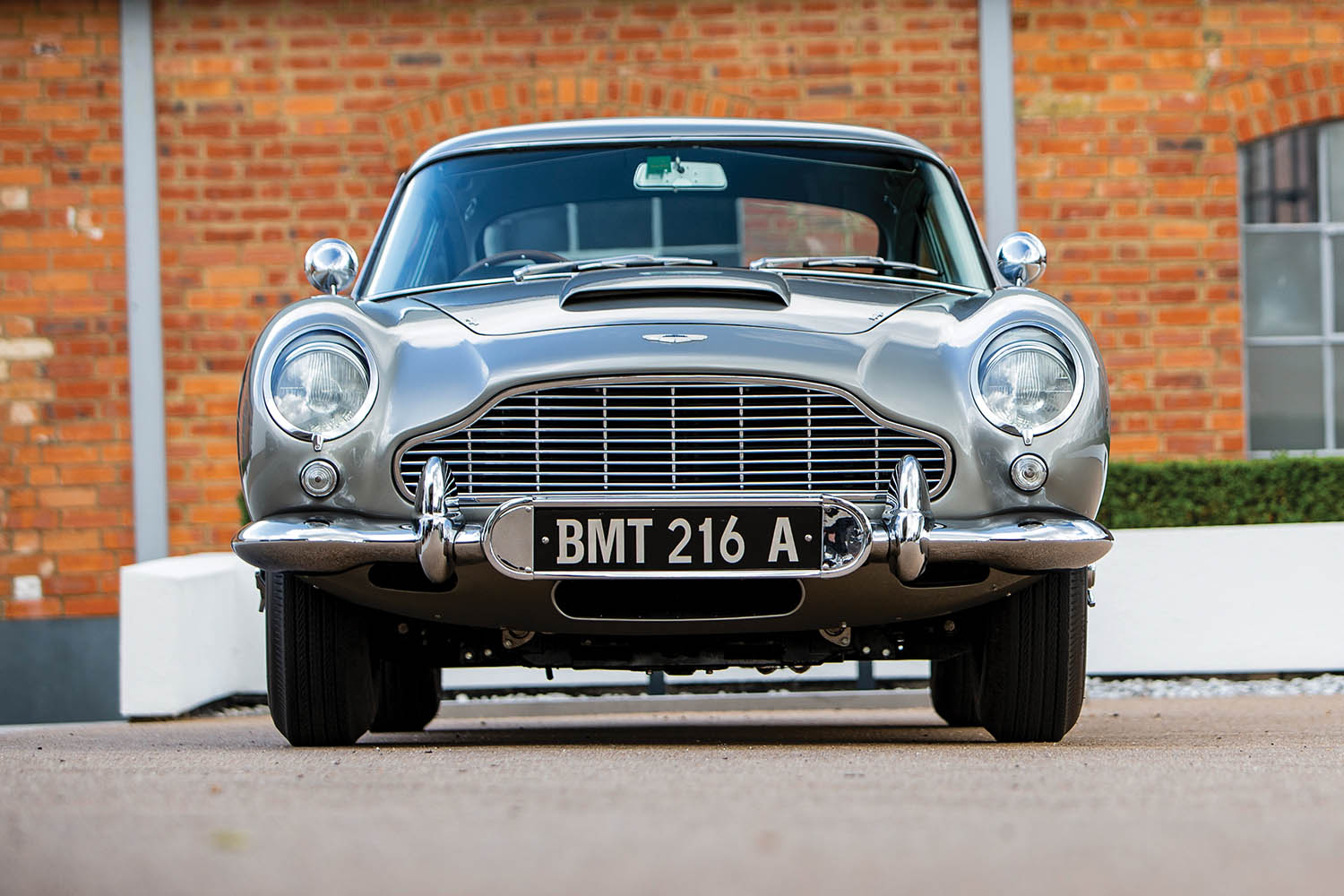 1965-Aston-Martin-DB5--Bond-Car-_8.jpg