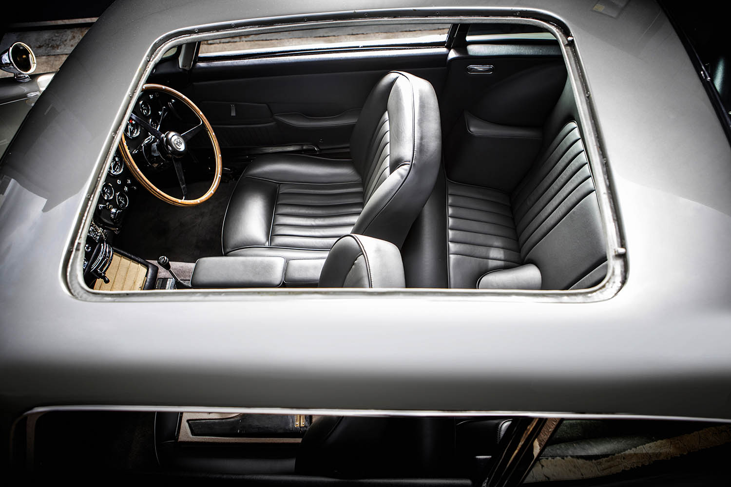 1965-Aston-Martin-DB5--Bond-Car-_16.jpg