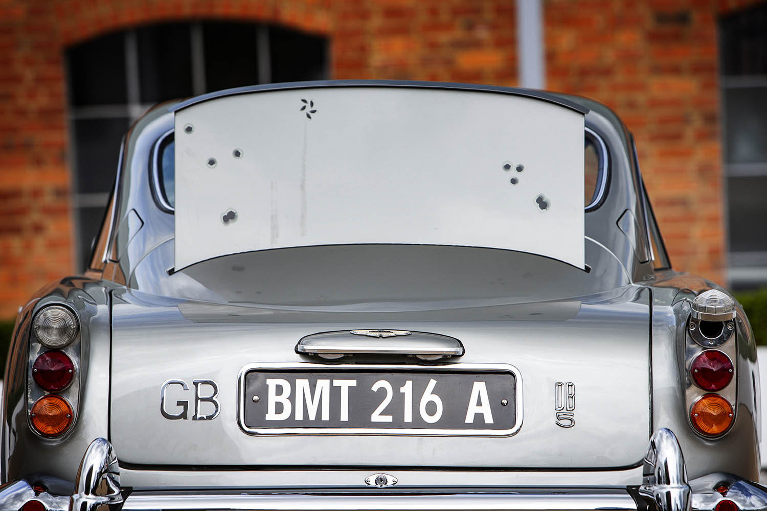 1965-Aston-Martin-DB5--Bond-Car-_24.jpg