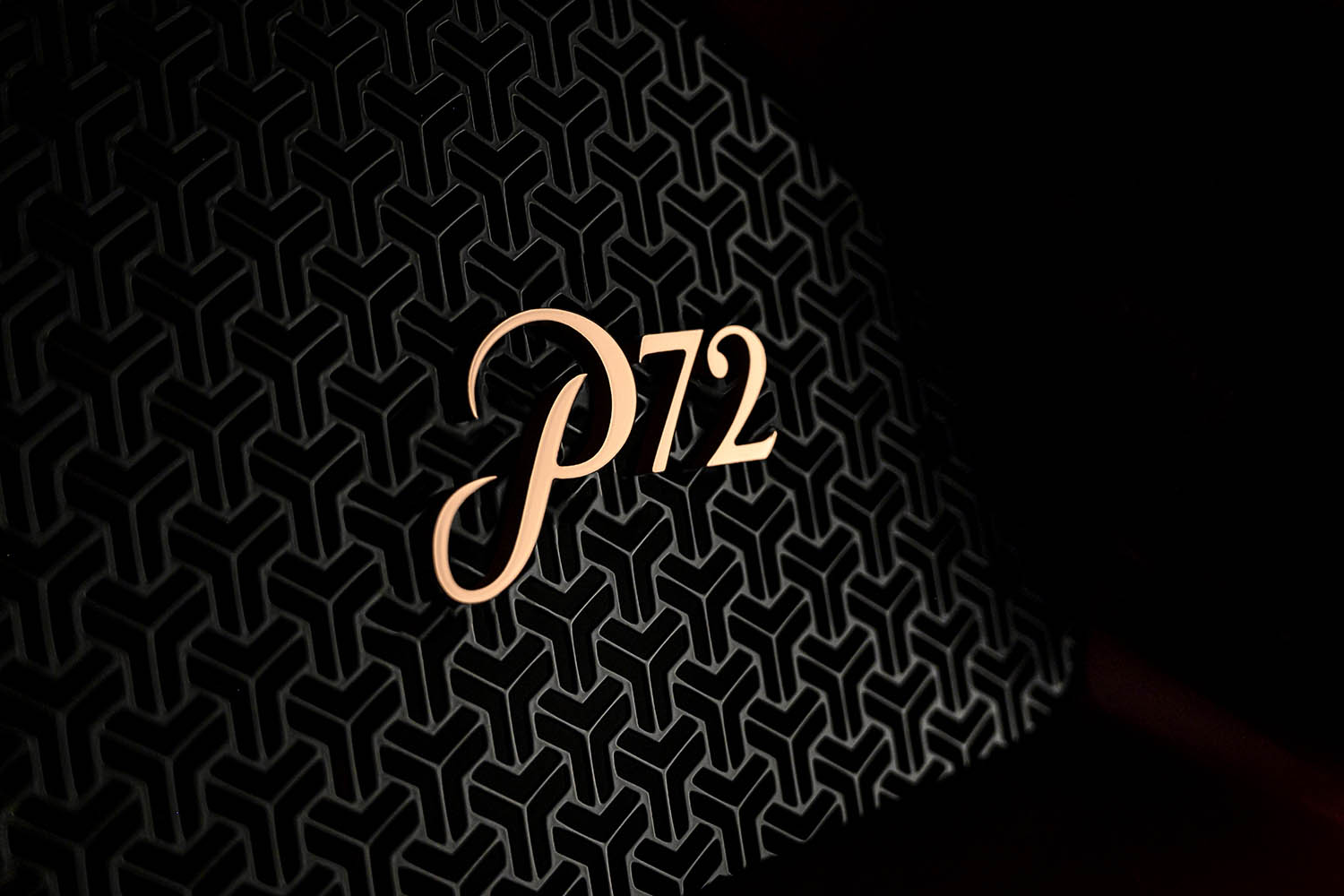 De-Tomaso-P72-Logo.jpg