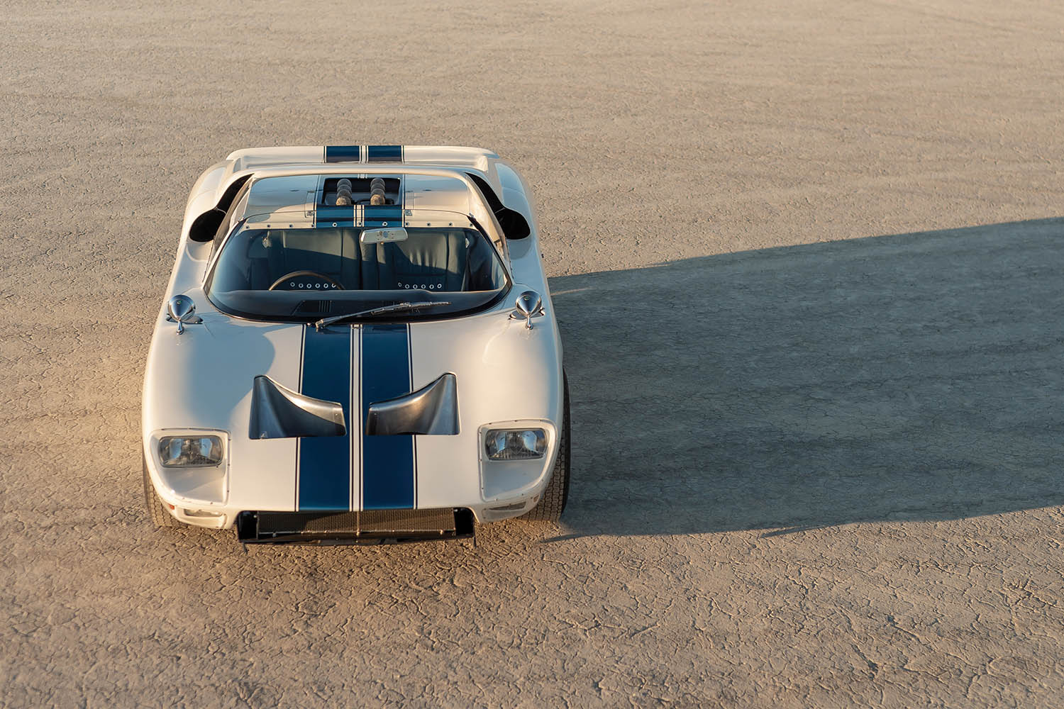 1965-Ford-GT40-Roadster-Prototype-_32.jpg