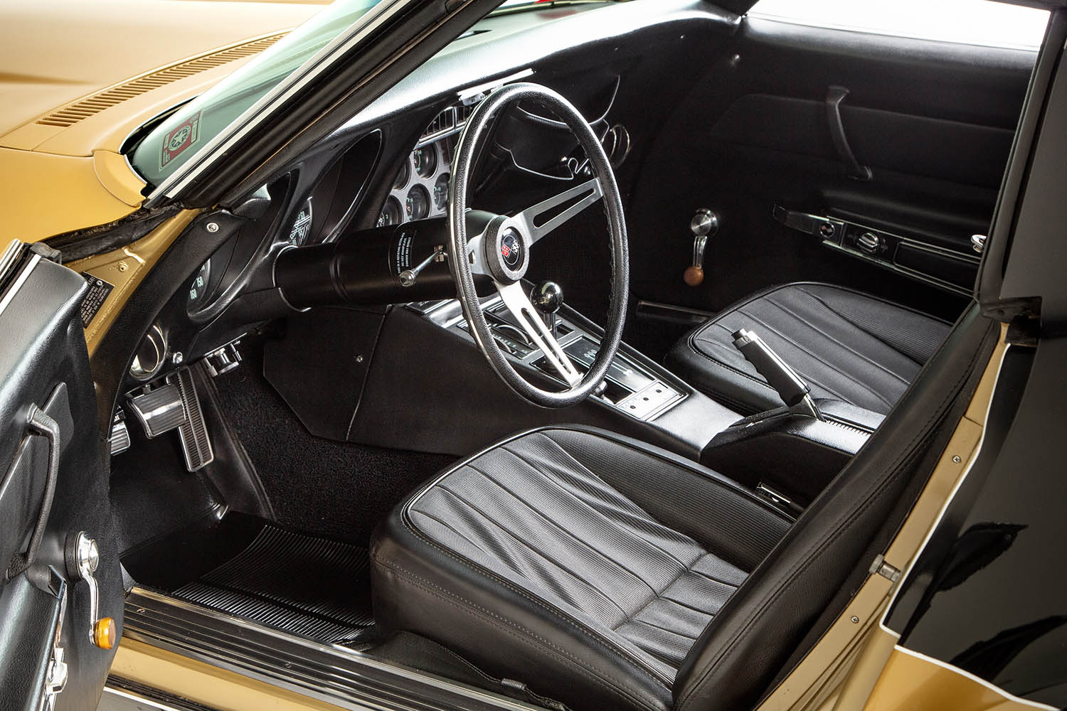 Corvette_Release_No.1_Interior.jpg