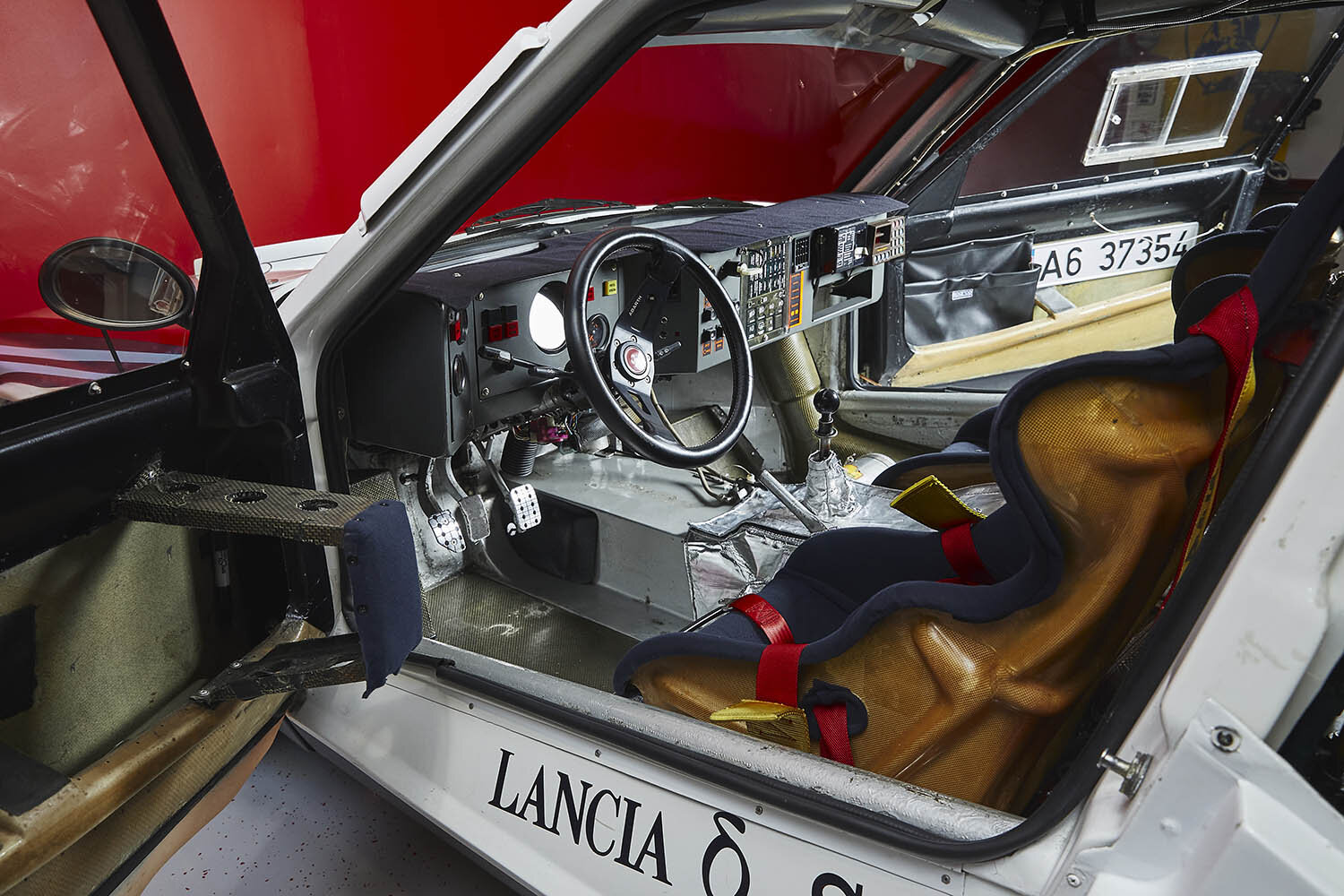 1985 Lancia Delta S4 Corsa - Girar.jpg