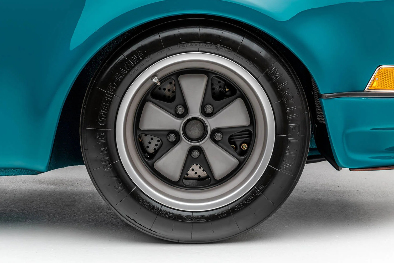 1975-porsche-911-twin-turbo-rsr-38.jpg
