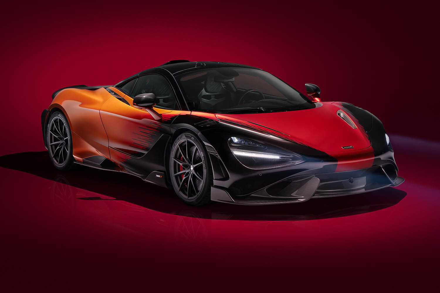 Large-12451-McLaren765LTStrata.jpg