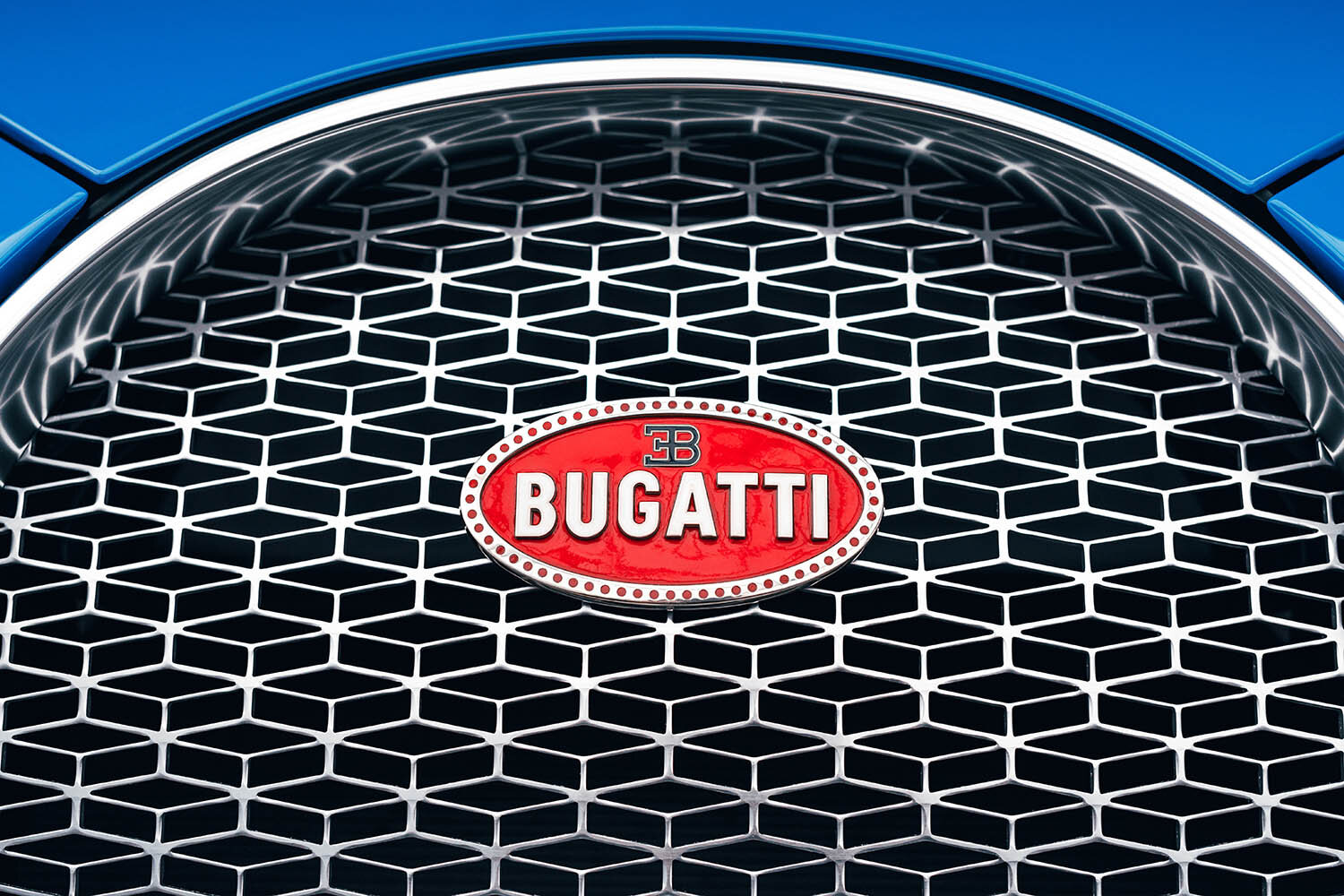 05_bugatti-macaron_automotive-5_chiron.jpg
