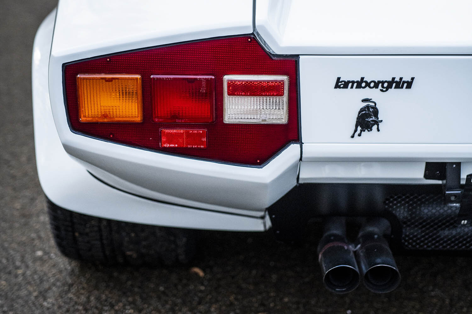 1984-Lamborghini-Countach-LP500-S-by-Bertone_17.jpg