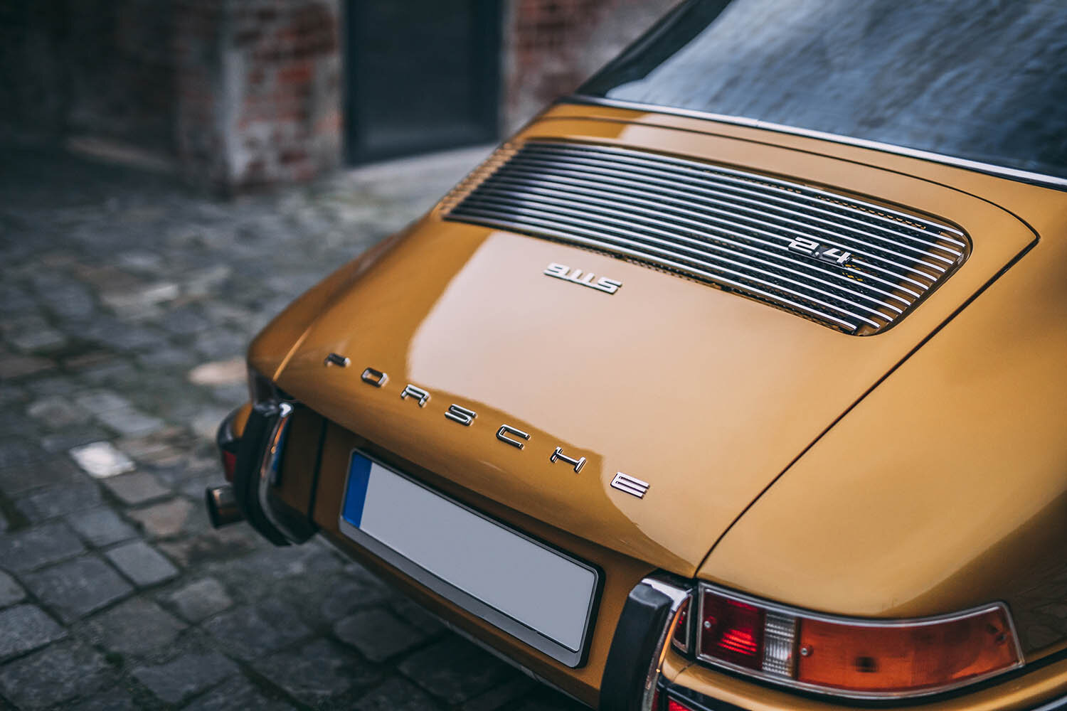 1972-Porsche-911-S-2-4-Targa-_18.jpg