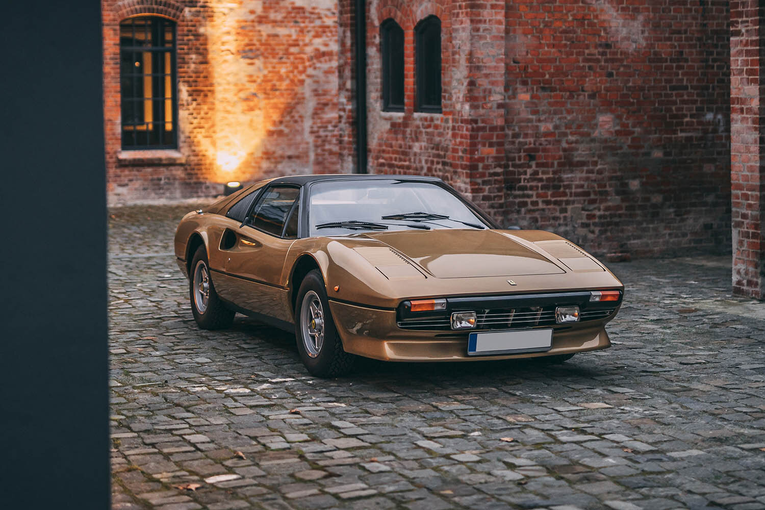 1979-Ferrari-308-GTS-_0.jpg