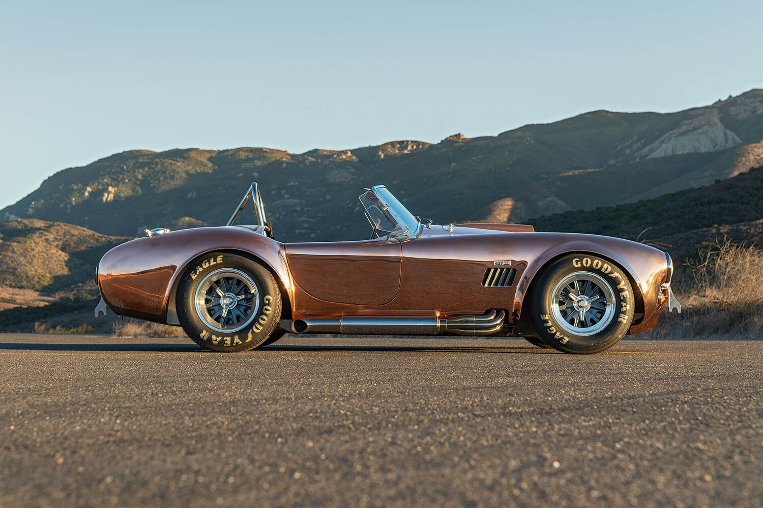 1965-Shelby-427-S_C-Cobra--CSX-4602--_4.jpg