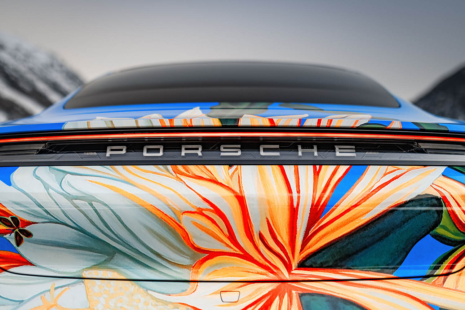 2020-Porsche-Taycan-4S-Artcar-by-Richard-Phillips_29.jpg