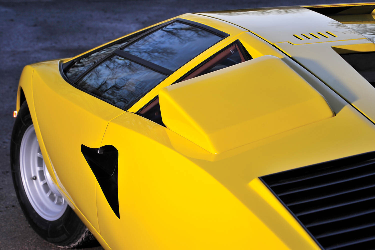 1975-Lamborghini-Countach-LP400--Periscopio--by-Bertone_19.jpg