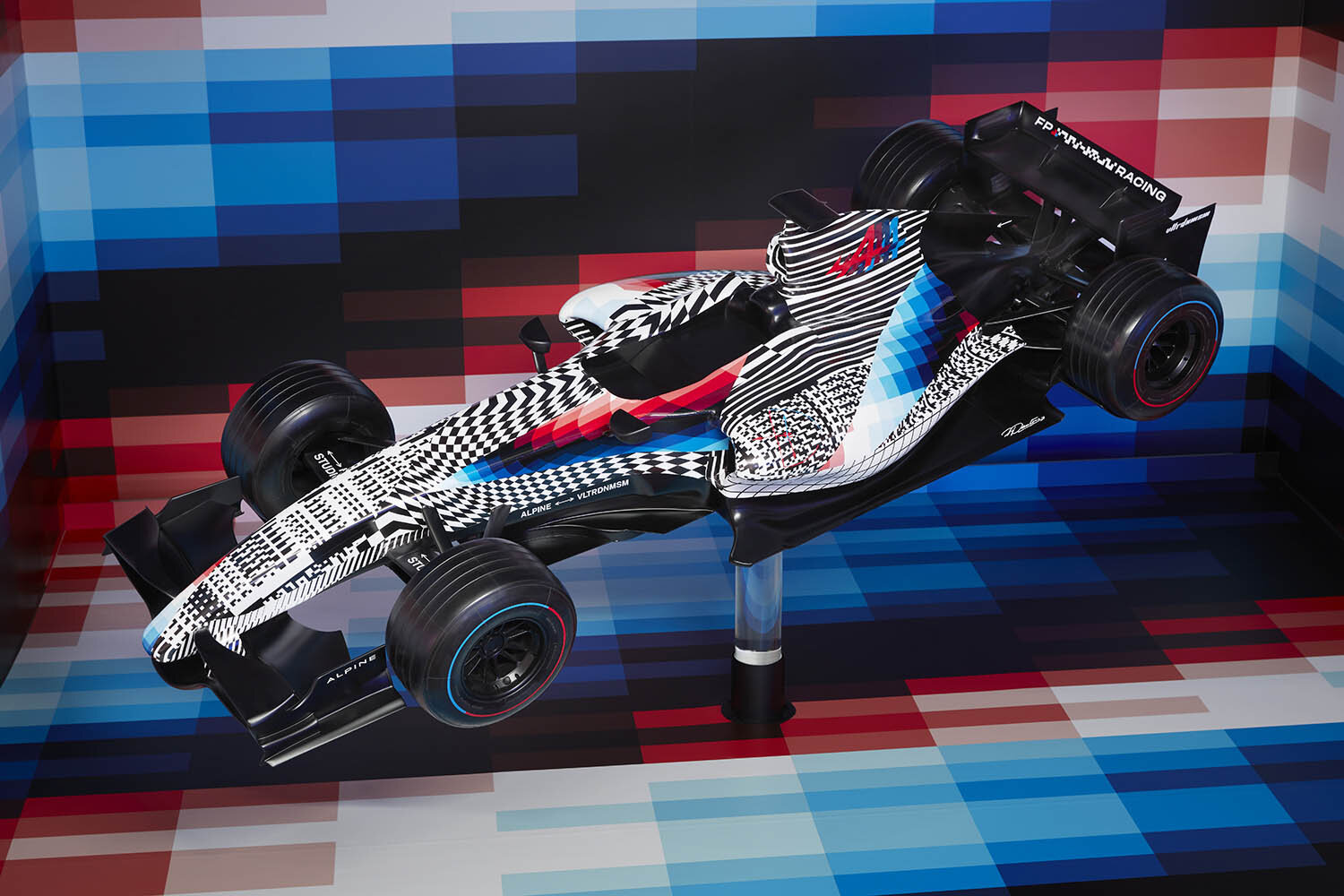 2-2021 - Felipe Pantone x Alpine F1 Collaboration.jpg