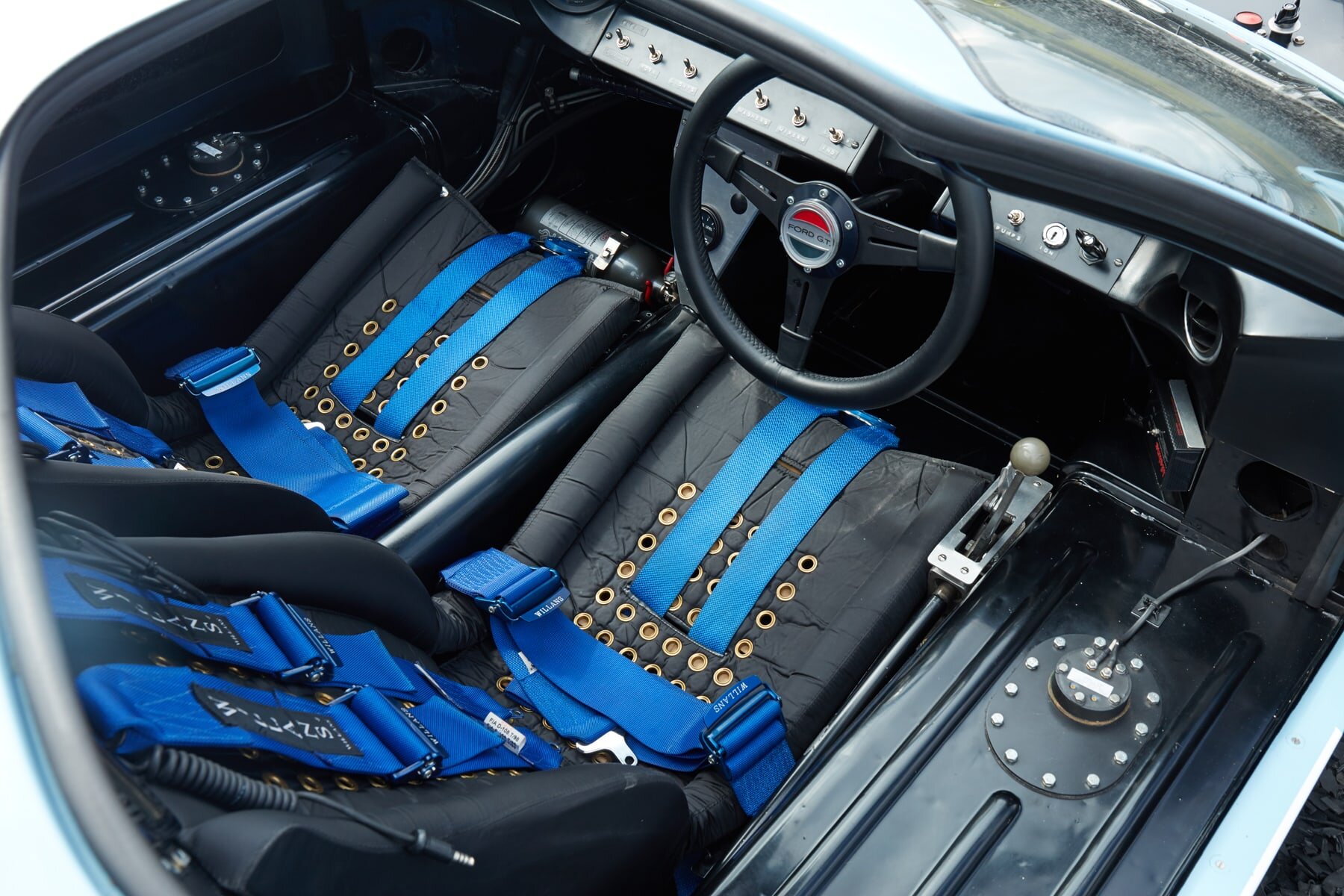 9-1969_ford_gt40_93_mh.jpg