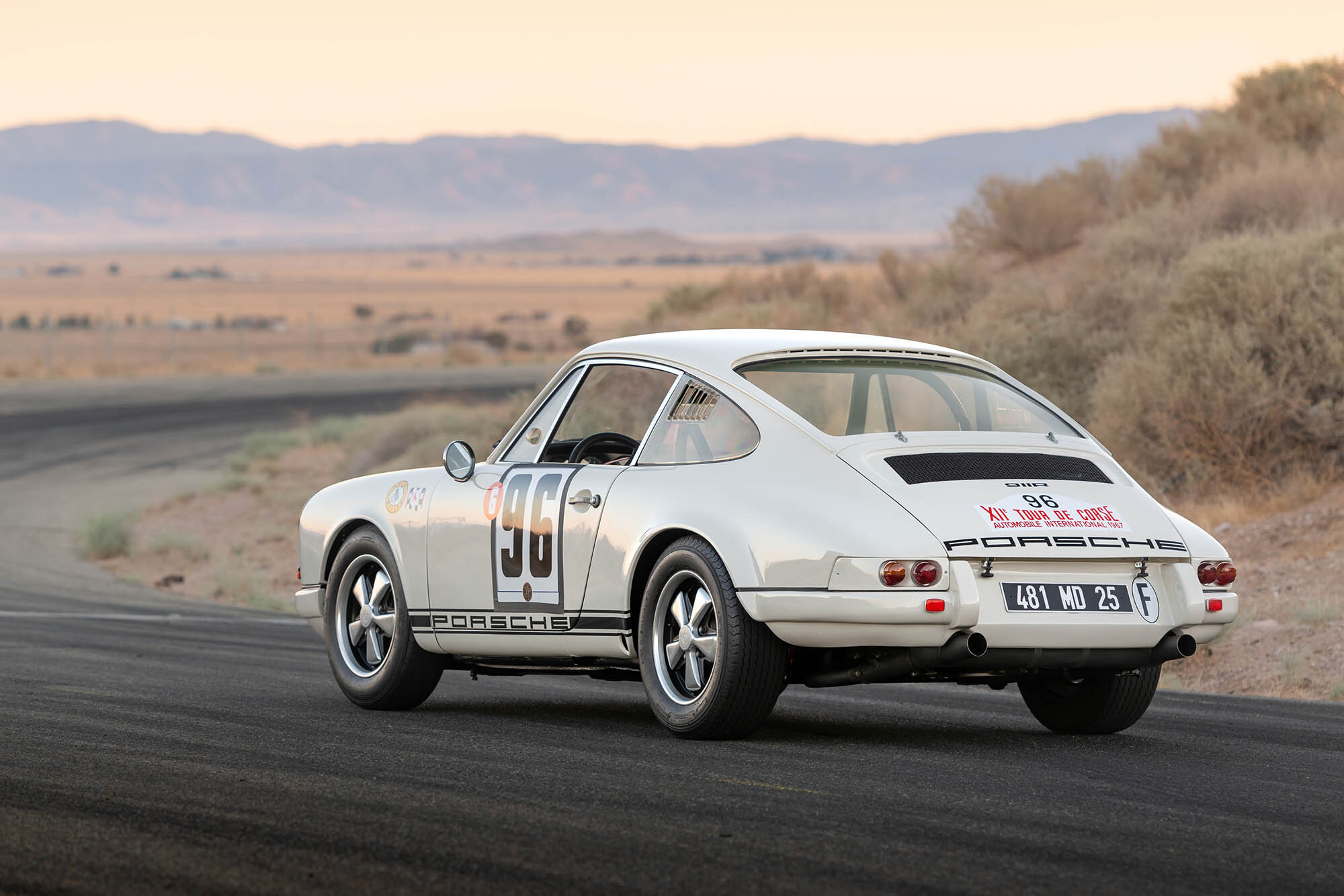 1968-Porsche-911-R-_1.jpg