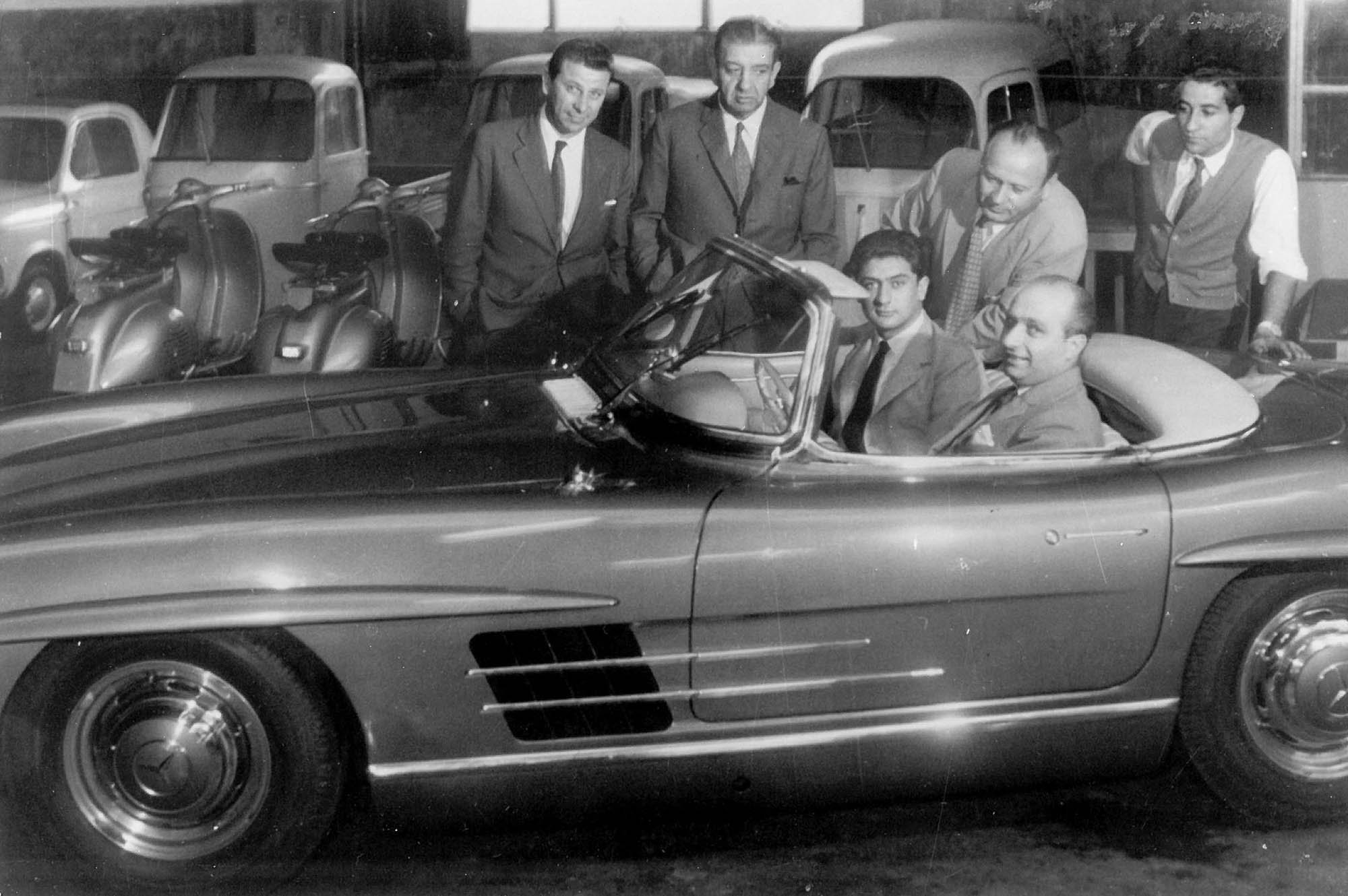 1958-Mercedes-Benz-300-SL-Roadster-_58.jpg